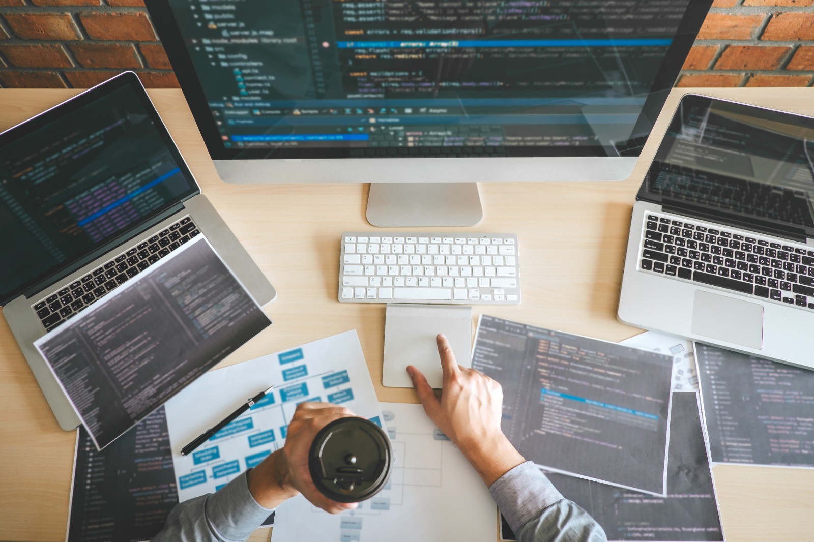 Website Development That Supports Marketing: How Design & Code Impact Digital Performance